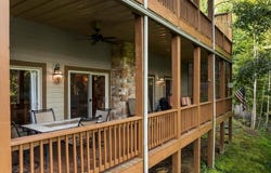 226 Sawgrass Drive, Unit 2, Whittier, NC 28789