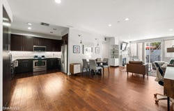 10878 Bloomfield Street, Toluca Lake, CA 91602