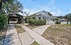 424 W West Street, Southport, NC 28461