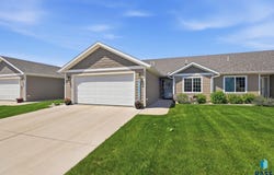 6402 W Maxwell Pl, Sioux Falls, SD 57107-3203