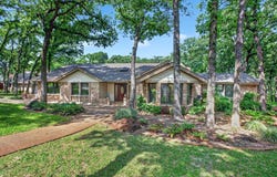 1607 N Main Street, Euless, TX 76039