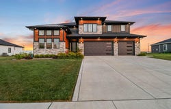 9343 Iris Drive, St. John, IN 46373