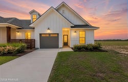 111 Maplebrook Way, Youngsville, LA 70592