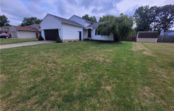 172 Xavier Street, Elyria, OH 44035
