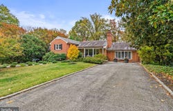 4111 CLAGETT RD, HYATTSVILLE, MD 20782