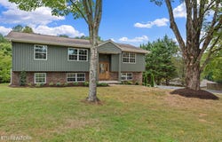 1205 Hoss Rd, Powell, TN 37849