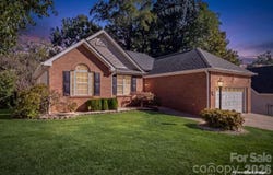 5125 Old Plantation Circle, Winston Salem, NC 27104