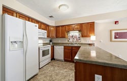 24 Greenleaves Drive, Amherst, MA 01002