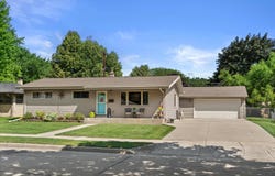 2928 Pinehurst Ave, Racine, WI 53403