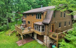210 Fawn Lake Drive, Hawley, PA 18428
