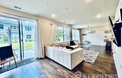 803 Greenland Square, Highland Park, NJ 08904