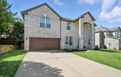 1906 Walnut Hills Lane, Mansfield, TX 76063