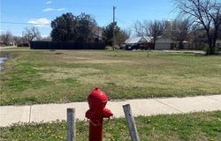 104 S Broadway, Hobart, OK 73651