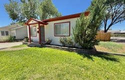 911 MONTEREY Avenue, Farmington, NM 87401
