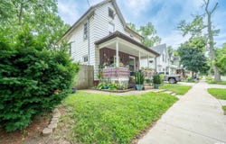 910 S 5TH Street, Pekin, IL 61554