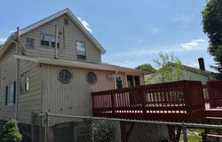 115 Town Hill St, Quincy, MA 02169