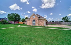 1225 E Remington Park Drive, Talty, TX 75160