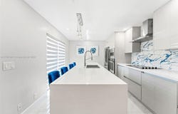 2557 Lakeview Ct, Cooper City, FL 33026