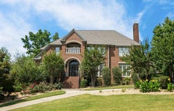 2208 LONGLEAF BOULEVARD, VESTAVIA HILLS, AL 35243