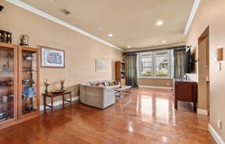 481 Pacing Way, Westbury, NY 11590