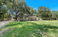1 Country Manor Road, Beaufort, SC 29906