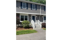 51 Benjamin Landing Ln, Franklin, MA 02038