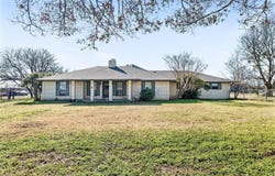 1525 Floyd Hampton Road, Crowley, TX 76036