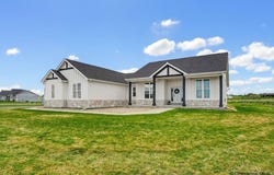1822 BEAR CUB RD, Cheyenne, WY 82009