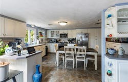 15 Freedom Drive, Cranston, RI 02920