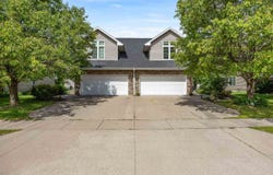 455 N Mckenzie Ln, NorthLiberty, IA 52317