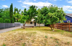 625 W M ST, Springfield, OR 97477