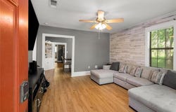 218 S Buffalo Avenue, Cleburne, TX 76033