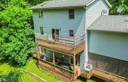 10591 Rolling Hills Drive, Burlington, IA 52601