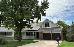 1311 SW 25th Street, Blue Springs, MO 64015