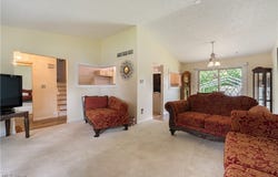 1977 Massillon Road, Akron, OH 44312