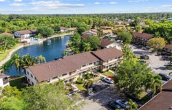 5323 Treetops Drive unit: T203, Naples, FL 34113