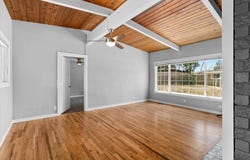 204 Kings Way, Central Point, OR 97502