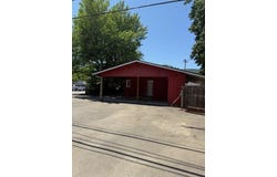 236 S Caves Avenue, Cave Junction, OR 97523
