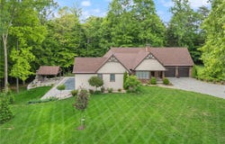 3611 Vale Hill Drive, Floyds Knobs, IN 47119