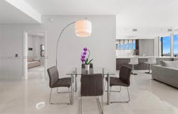 888 Biscayne Blvd, Miami, FL 33132
