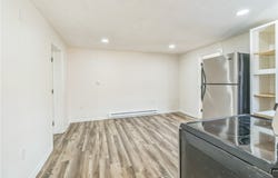 323 S 5th St, Jeannette, PA 15644