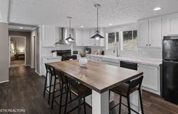 305 Willow Drive, Kingston, TN 37763