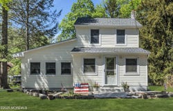 192 E Pleasant Grove Road, Jackson, NJ 08527