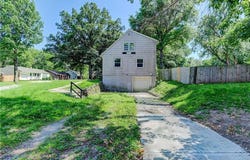 1700 S Pearl Street, Independence, MO 64055