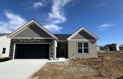 1401 N Hunters Crossing Circle, Huntingburg, IN 47542