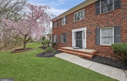 12 WOODLAND COURT, PRINCETON JUNCTION, NJ 08550