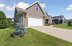 1175 Edgeview Drive, Janesville, WI 53545