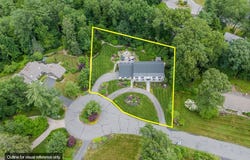 61 Prynne Ridge Rd, Longmeadow, MA 01106