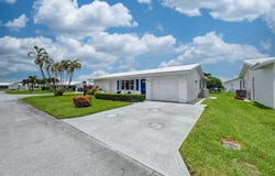 2087 SW 12th Avenue, Boynton Beach, FL 33426