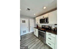 9 LAWRENCE COURT, SICKLERVILLE, NJ 08081